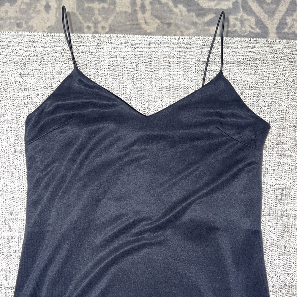 Straight line thin strap dress - Picture 2 of 4